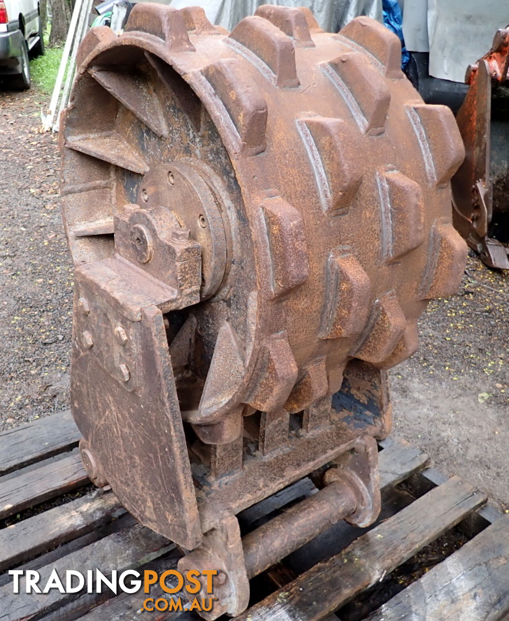 16-32 ton (80mm pin) 450mm Excavator Compaction Wheel