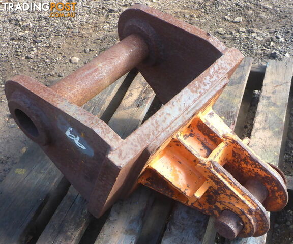 14-32 ton (80mm / 62.5mm pin) Excavator Auger Headstock Hitch Mount