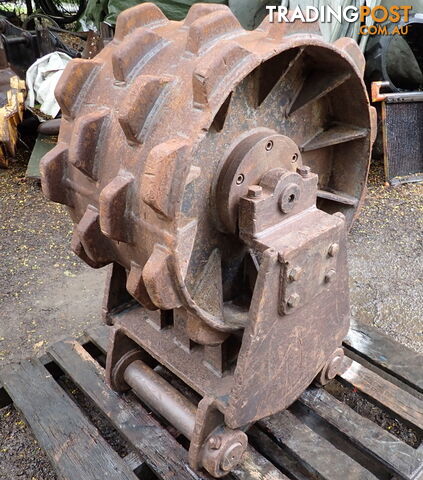 16-32 ton (80mm pin) 450mm Excavator Compaction Wheel