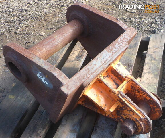 14-32 ton (80mm / 62.5mm pin) Excavator Auger Headstock Hitch Mount