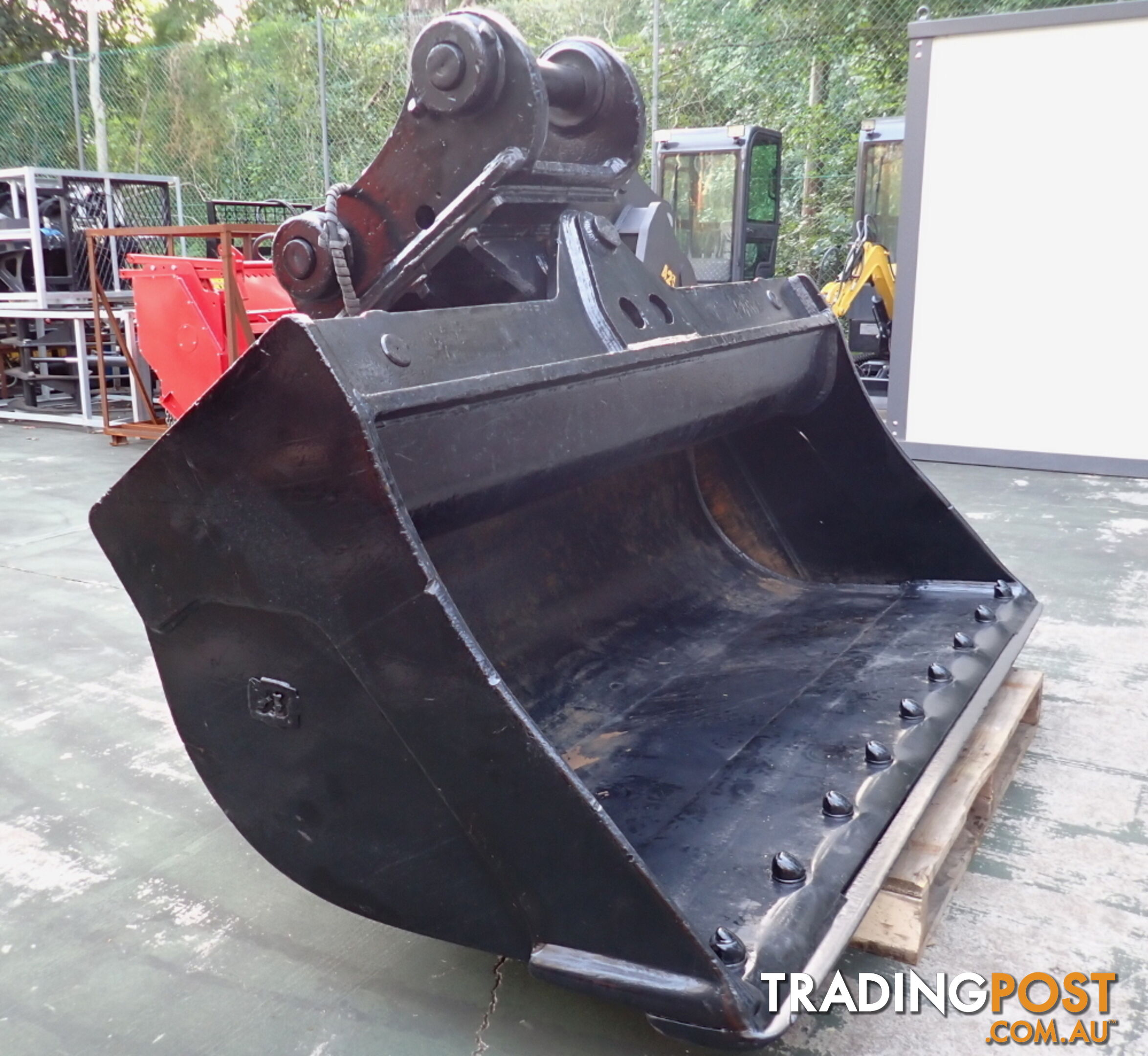 22-47 ton (90mm pin) 2100mm JB/AHE Excavator Tilting Mud Batter Bucket