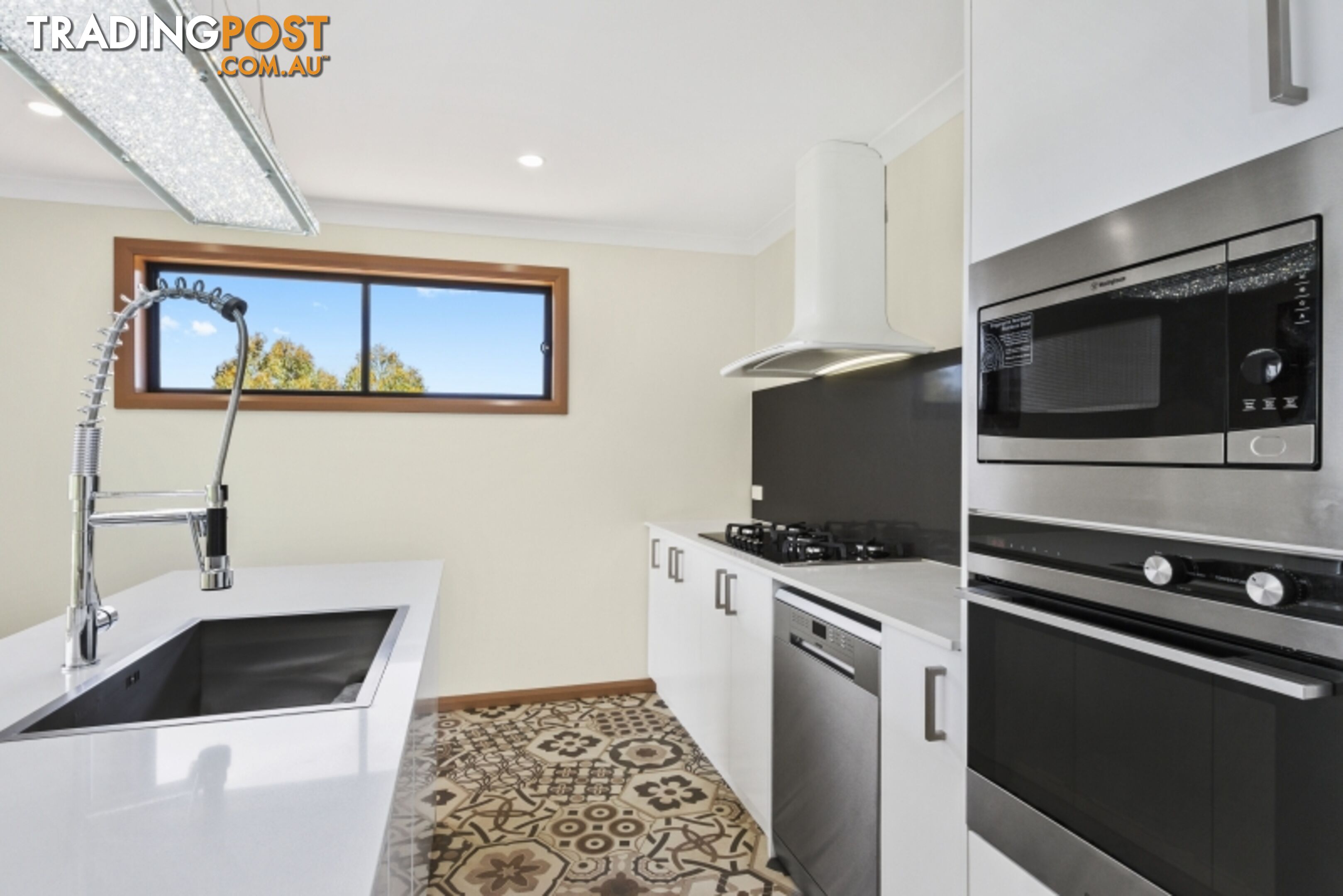 12 Courtenay Crescent LONG BEACH NSW 2536