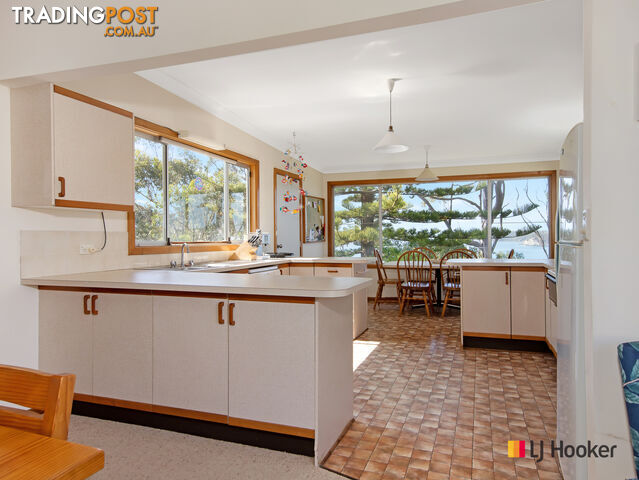 23 Barbara Crescent DENHAMS BEACH NSW 2536