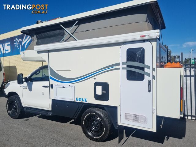 2019 Toyota Hilux 4X4 Motorhome - photo 3 of 32