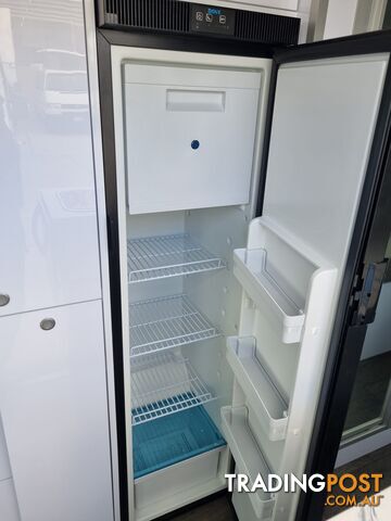 VW Crafter Motorhome 2024 - photo 5 of 7