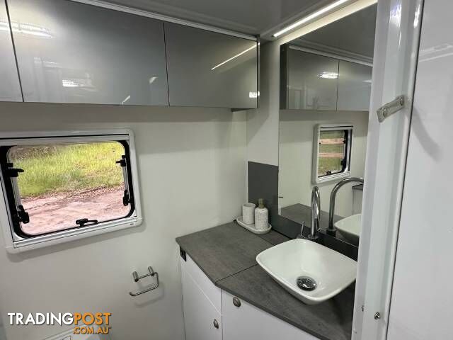 NEW 2024 AVIDA BIRDSVILLE C7454SL MOTORHOME MOTORHOME