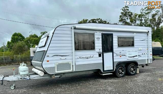 USED 2013 MAJESTIC KNIGHT SERIES 4 CARAVAN CARAVAN