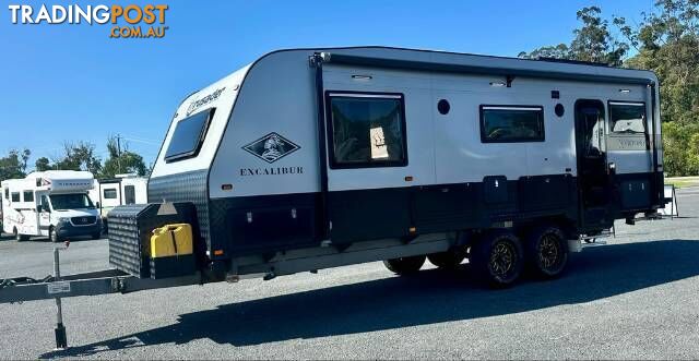 USED 2020 CRUSADER EXCALIBUR CROSS COUNTRY CARAVAN 2 AXLE