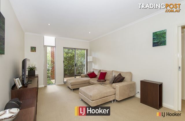 1/10 Coolac Place BRADDON ACT 2612