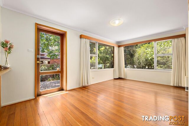 45 Hannan Crescent AINSLIE ACT 2602 - photo 4 of 15