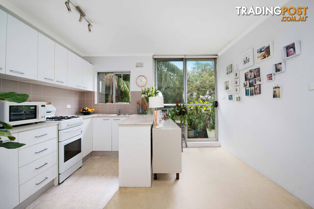 8/13 Fairway Close MANLY VALE NSW 2093