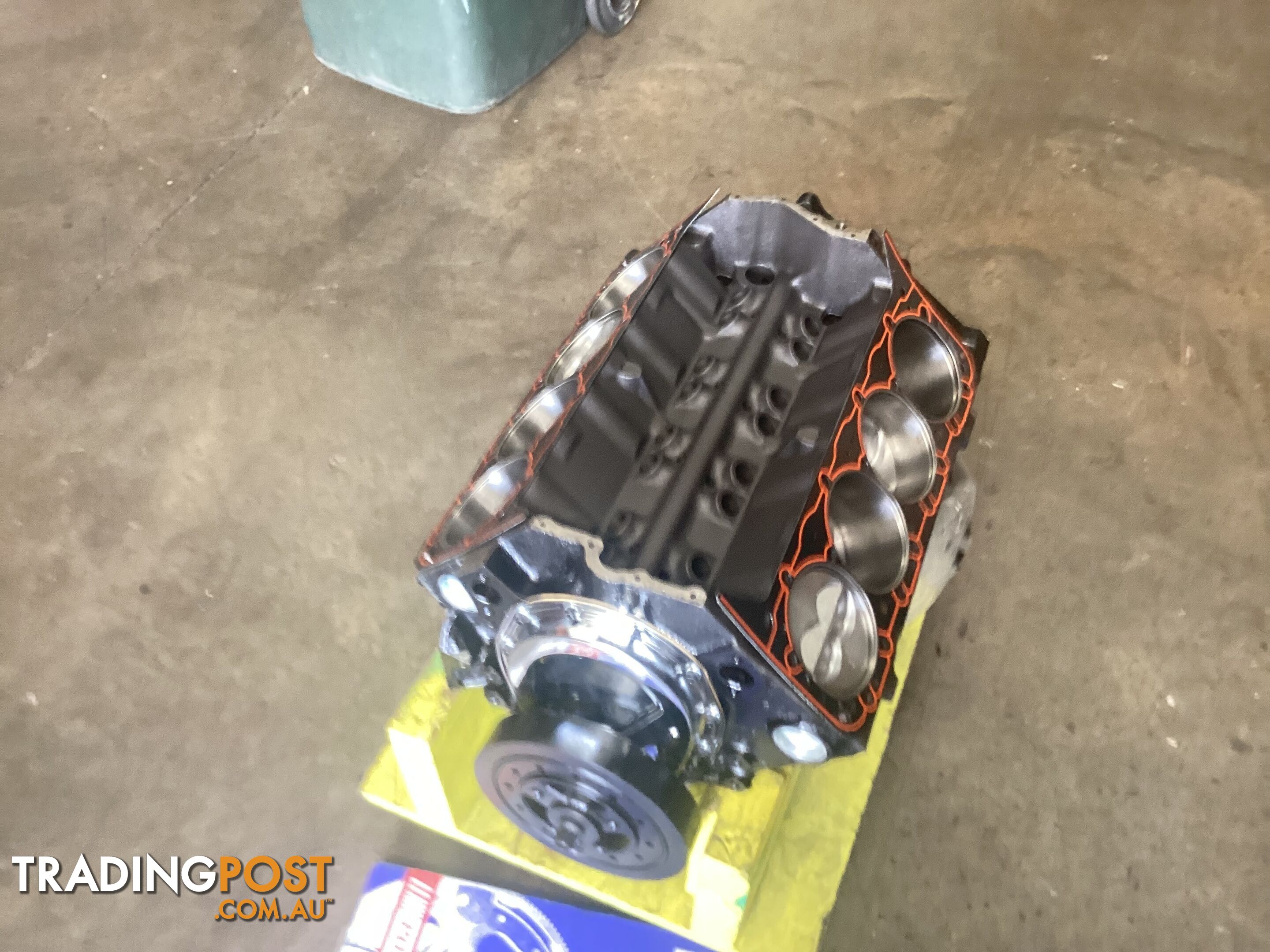 Chev 350 reconditioned engine,2 piece rear main engine