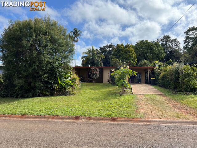 21 Beech Street YUNGABURRA QLD 4884