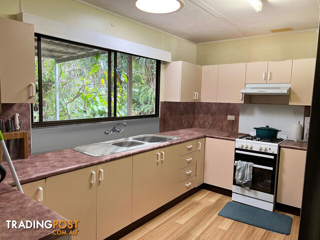 21 Beech Street YUNGABURRA QLD 4884