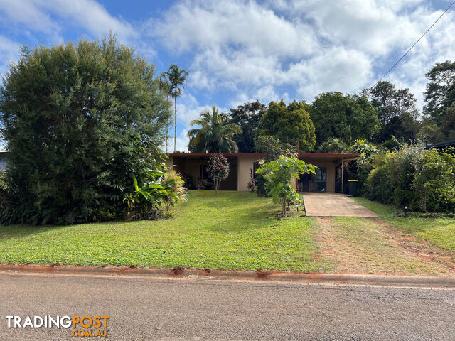 21 Beech Street YUNGABURRA QLD 4884