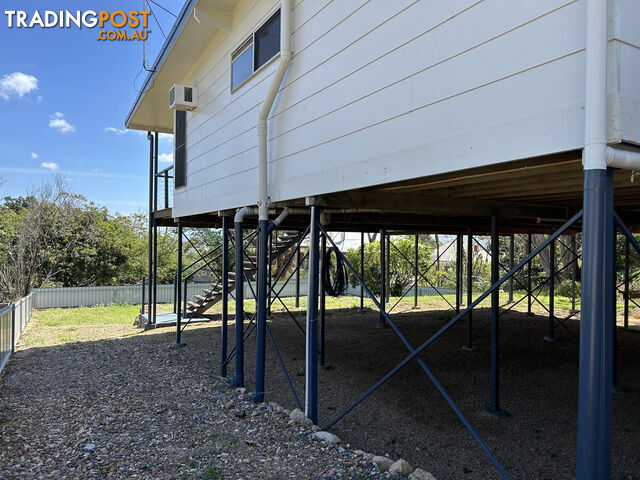 55 Helen Street COOKTOWN QLD 4895 - photo 4 of 15