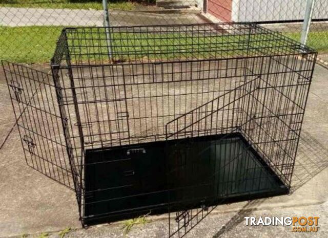Collapsible metal dog crate