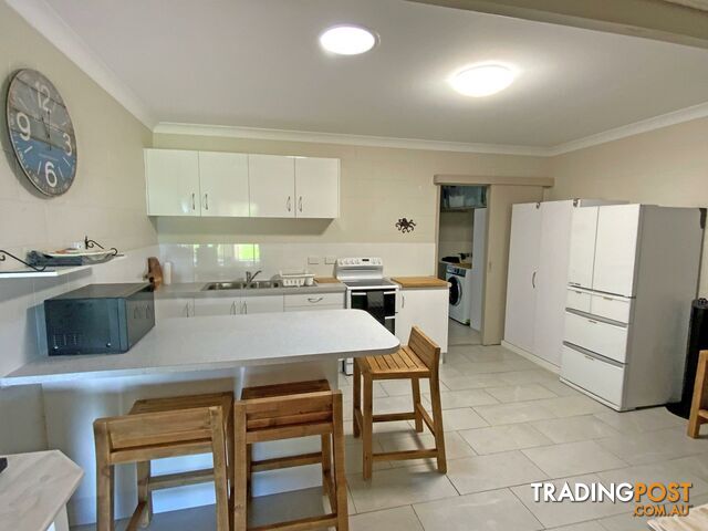 Unit 4/28 Ocean Road BROOMS HEAD NSW 2463