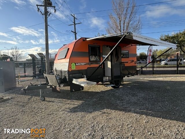 2017 PARAMOUNT MICRO MAX CARAVAN