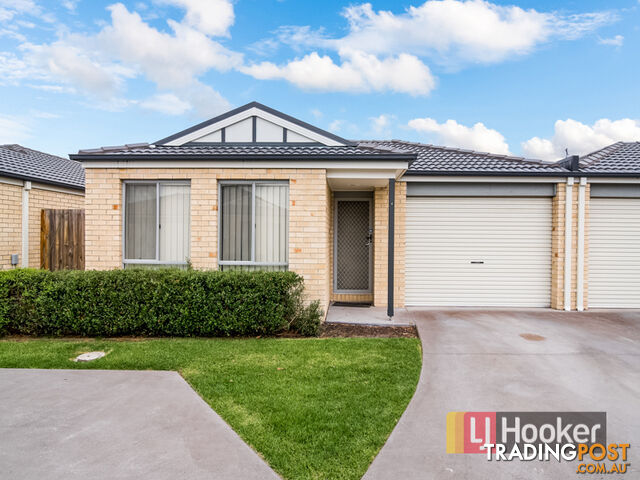 4/7 Melissa Way PAKENHAM VIC 3810