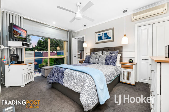 6 Robin Court PAKENHAM VIC 3810