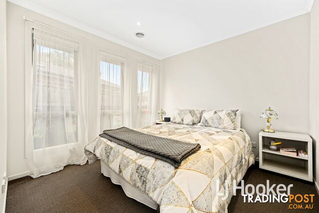 2/14 Hair Court BEACONSFIELD VIC 3807