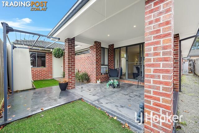 2/14 Hair Court BEACONSFIELD VIC 3807