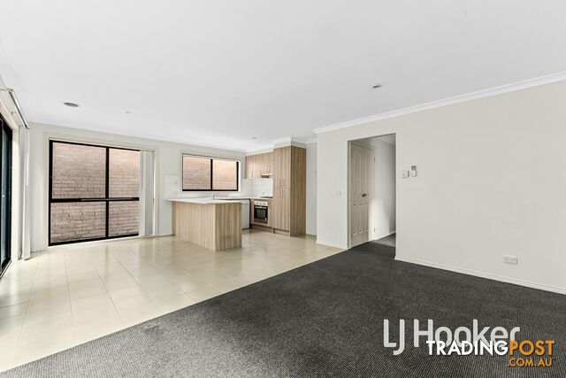 3/4 McClenaghan Place PAKENHAM VIC 3810