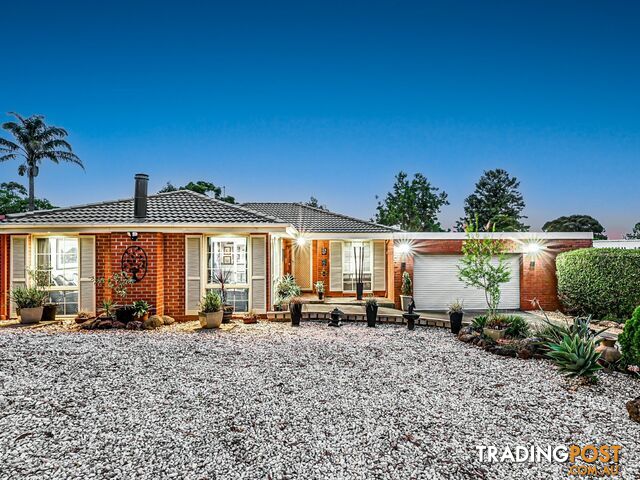 6 Robin Court PAKENHAM VIC 3810