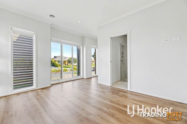 67 Park Orchard Drive PAKENHAM VIC 3810 - photo 2 of 5