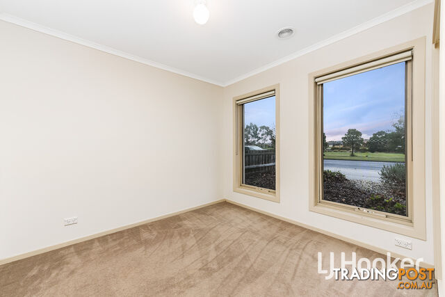 34 Sandalwood Drive PAKENHAM VIC 3810