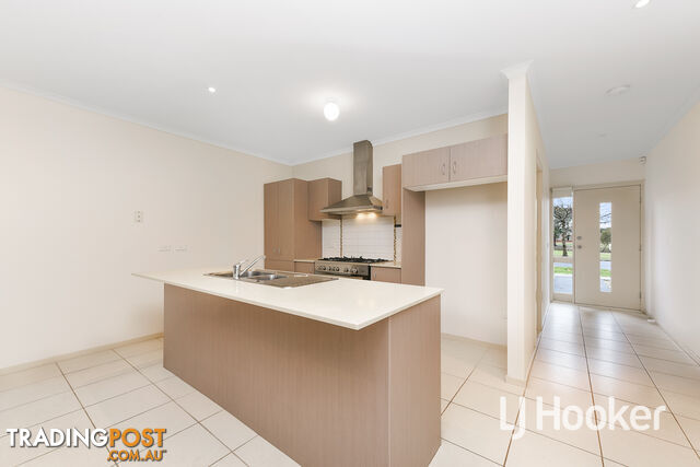 34 Sandalwood Drive PAKENHAM VIC 3810