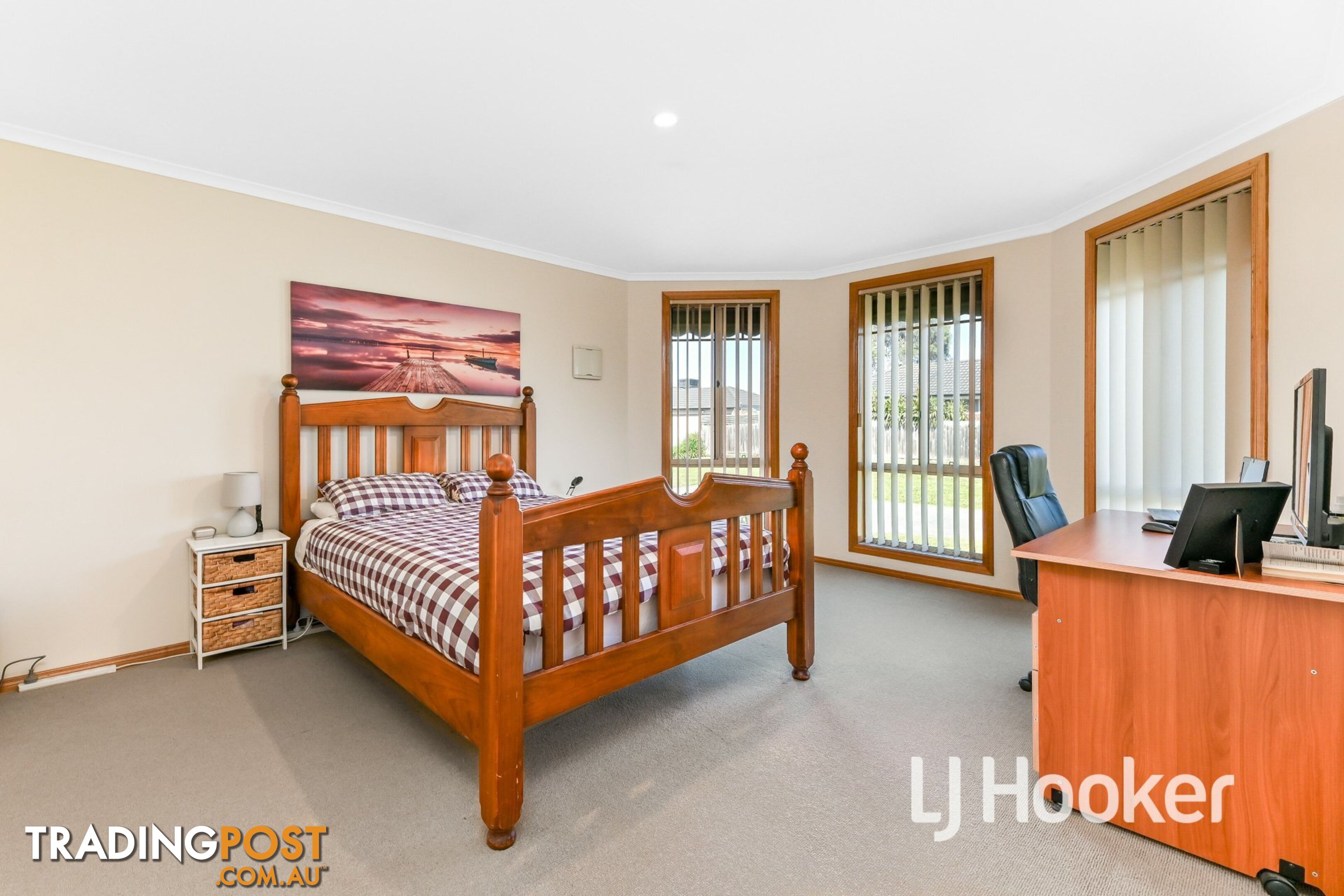 16 Rossi Close PAKENHAM VIC 3810