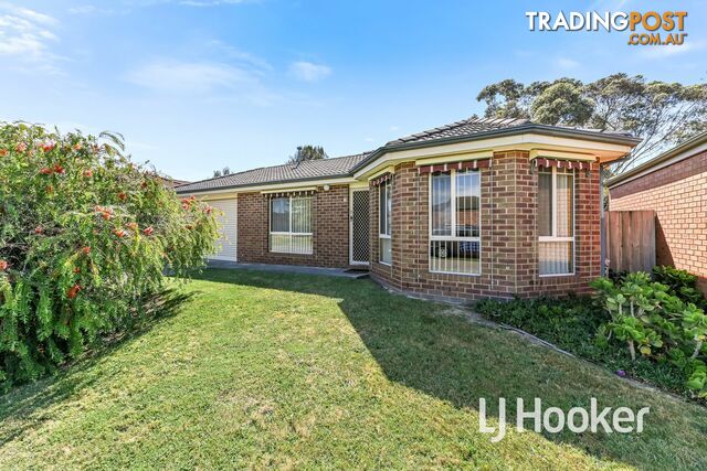 16 Rossi Close PAKENHAM VIC 3810