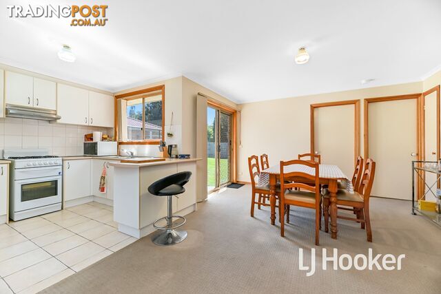 16 Rossi Close PAKENHAM VIC 3810