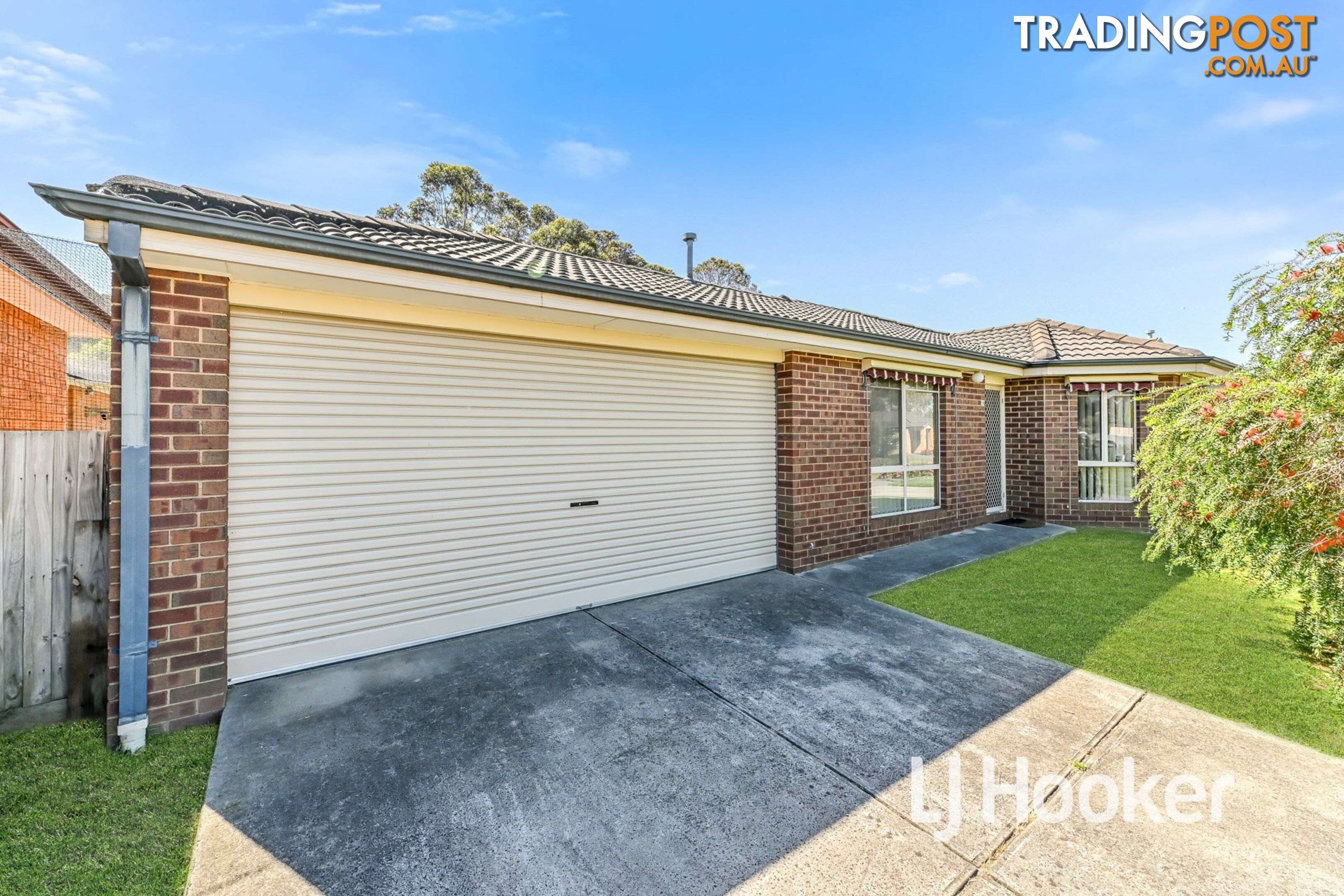 16 Rossi Close PAKENHAM VIC 3810