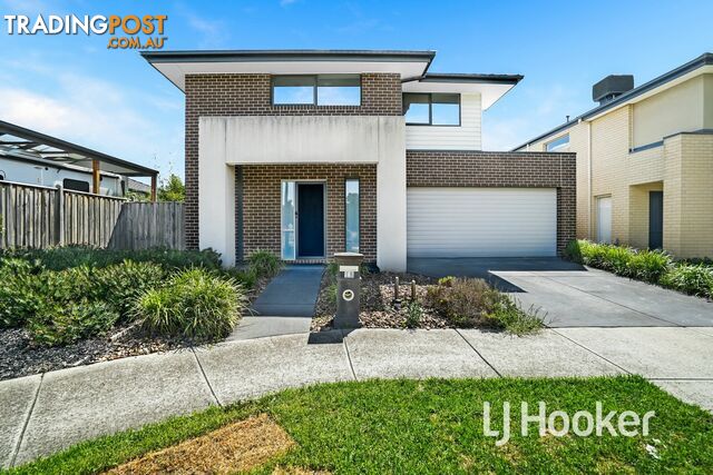 12 Denton Drive PAKENHAM VIC 3810