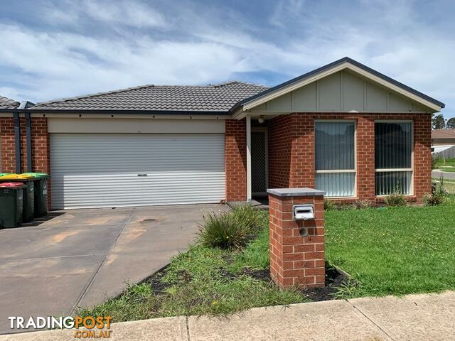 13 Shakespeare Court DROUIN VIC 3818