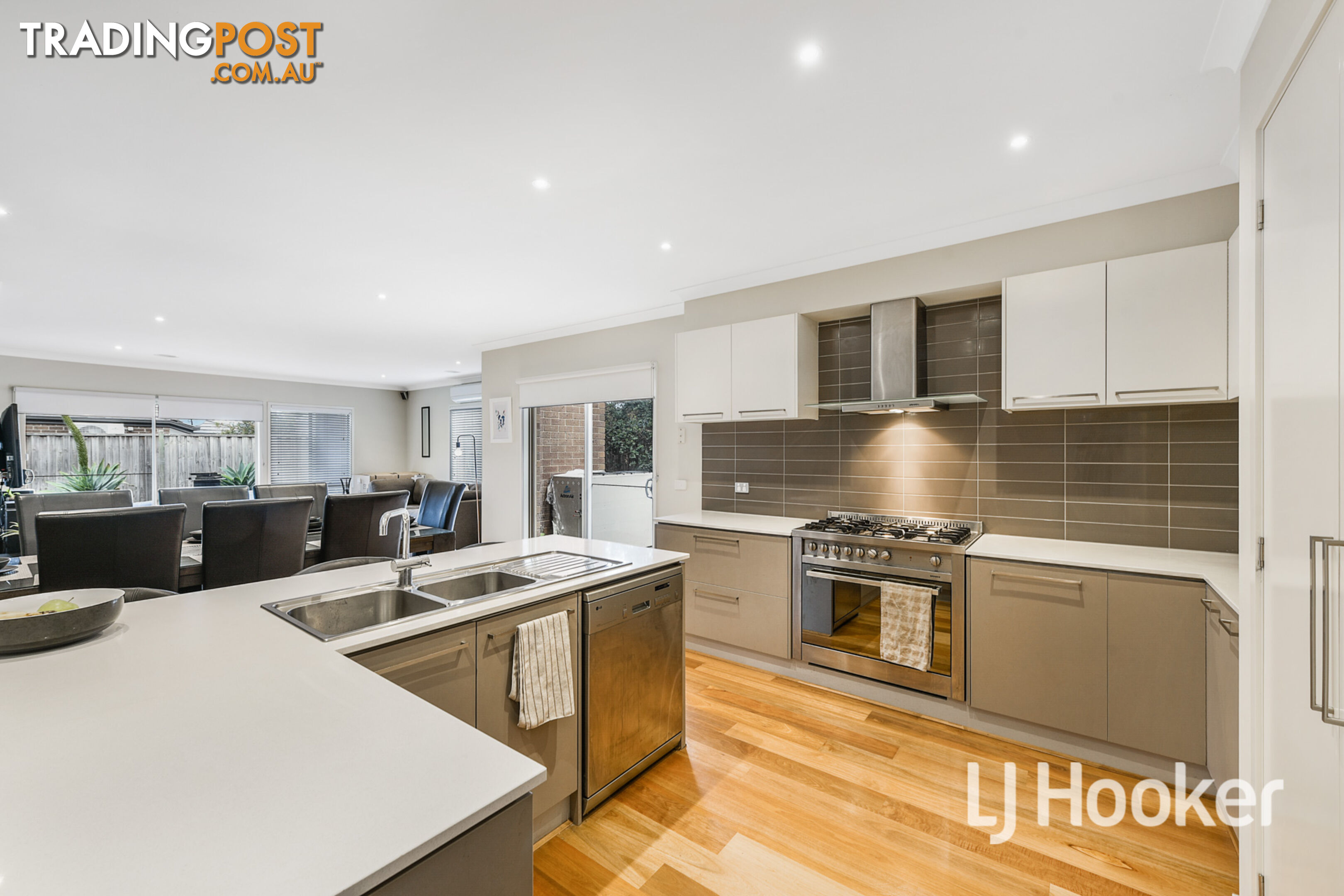 54 Irving Road PAKENHAM VIC 3810