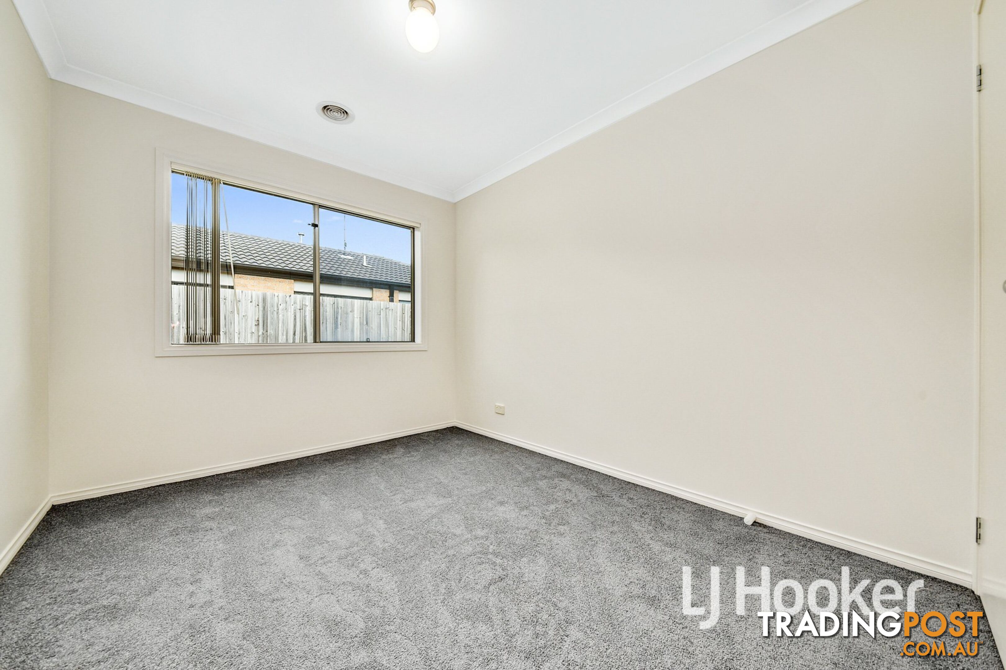 6 McClenaghan Place PAKENHAM VIC 3810