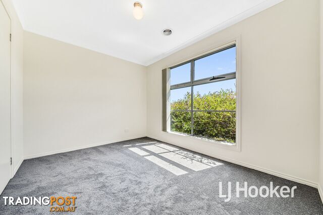 6 McClenaghan Place PAKENHAM VIC 3810