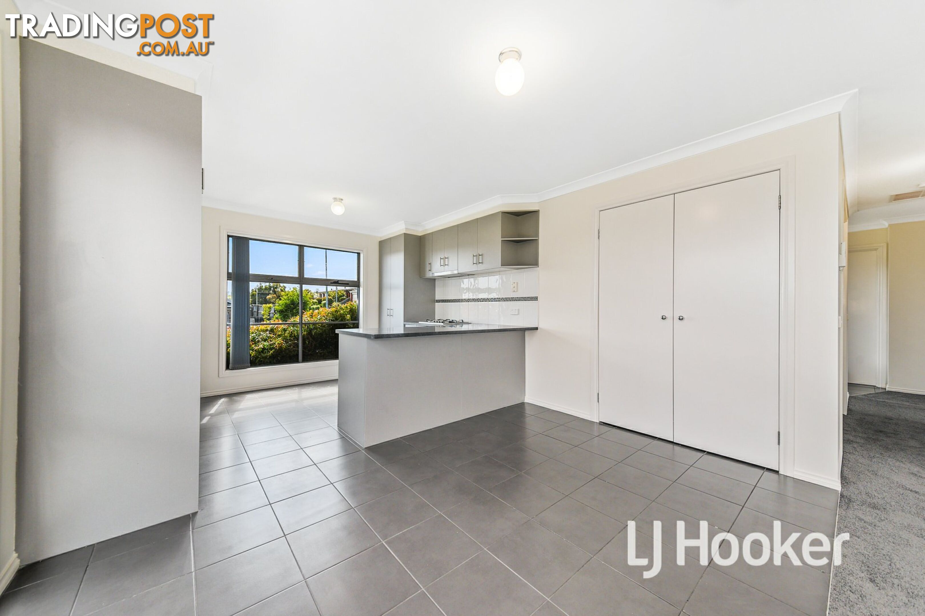 6 McClenaghan Place PAKENHAM VIC 3810