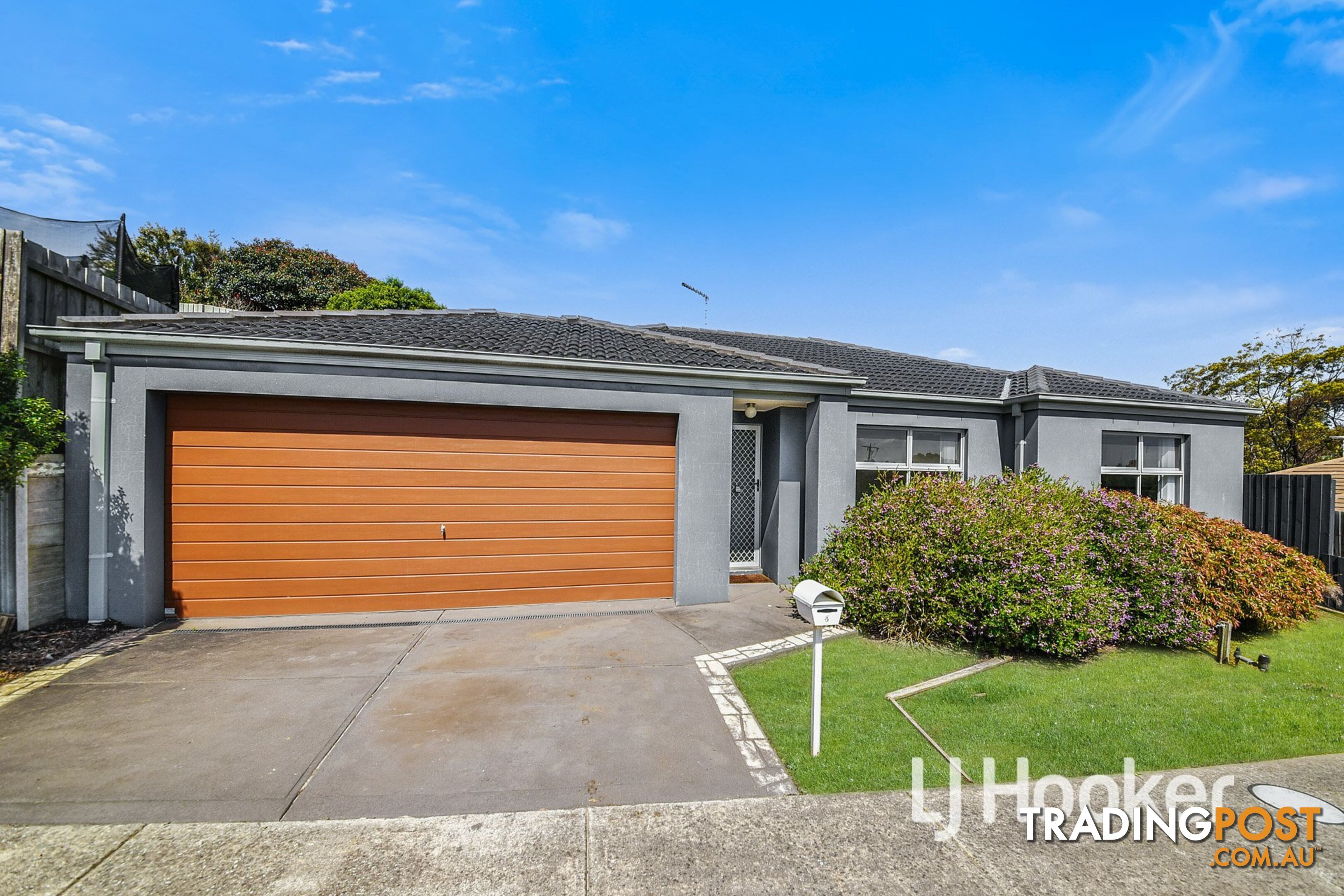 6 McClenaghan Place PAKENHAM VIC 3810