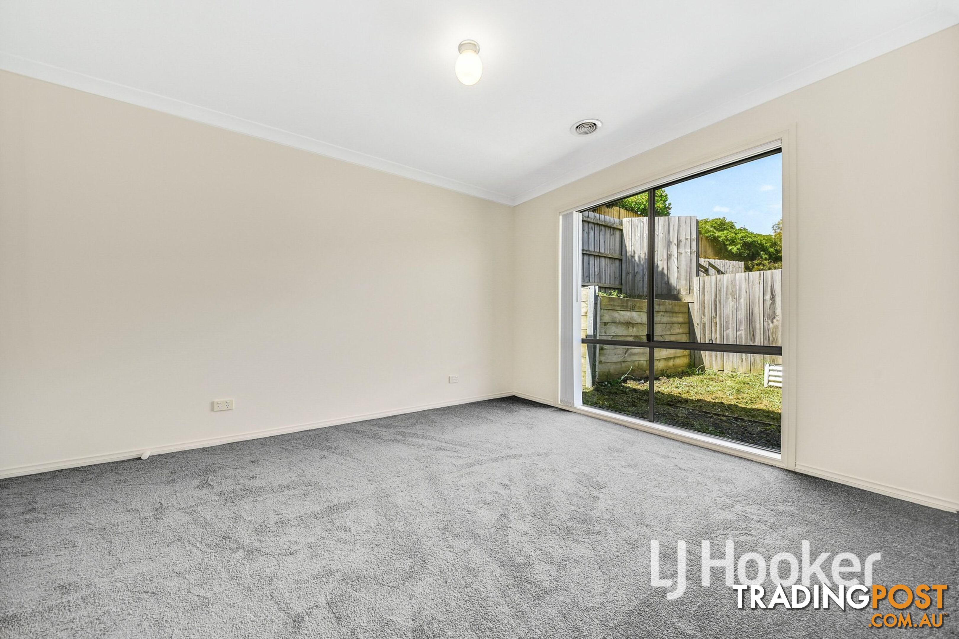 6 McClenaghan Place PAKENHAM VIC 3810