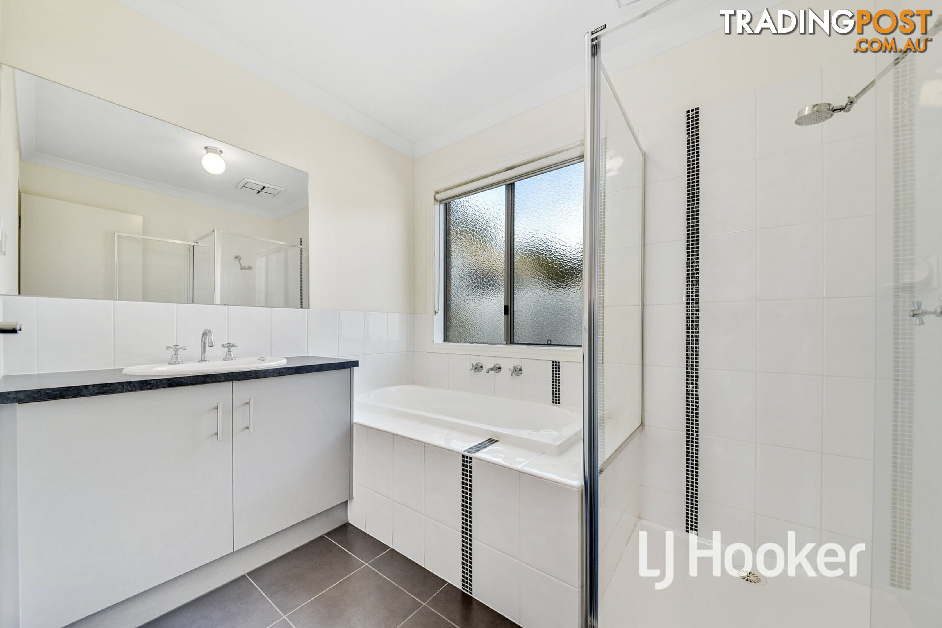 6 McClenaghan Place PAKENHAM VIC 3810