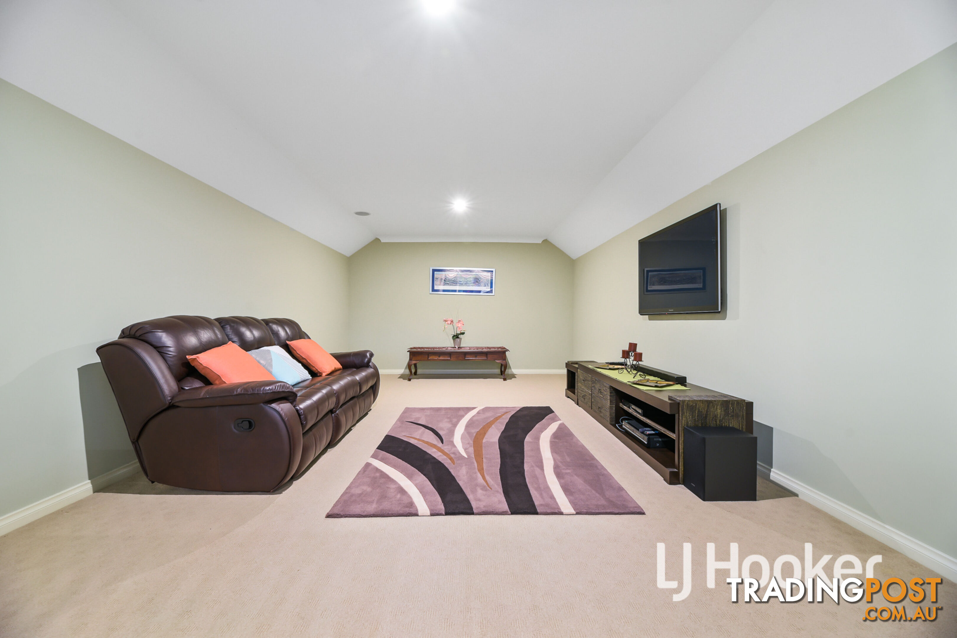 10 Michigan Grange PAKENHAM VIC 3810