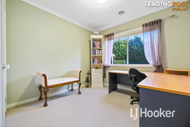 10 Michigan Grange PAKENHAM VIC 3810