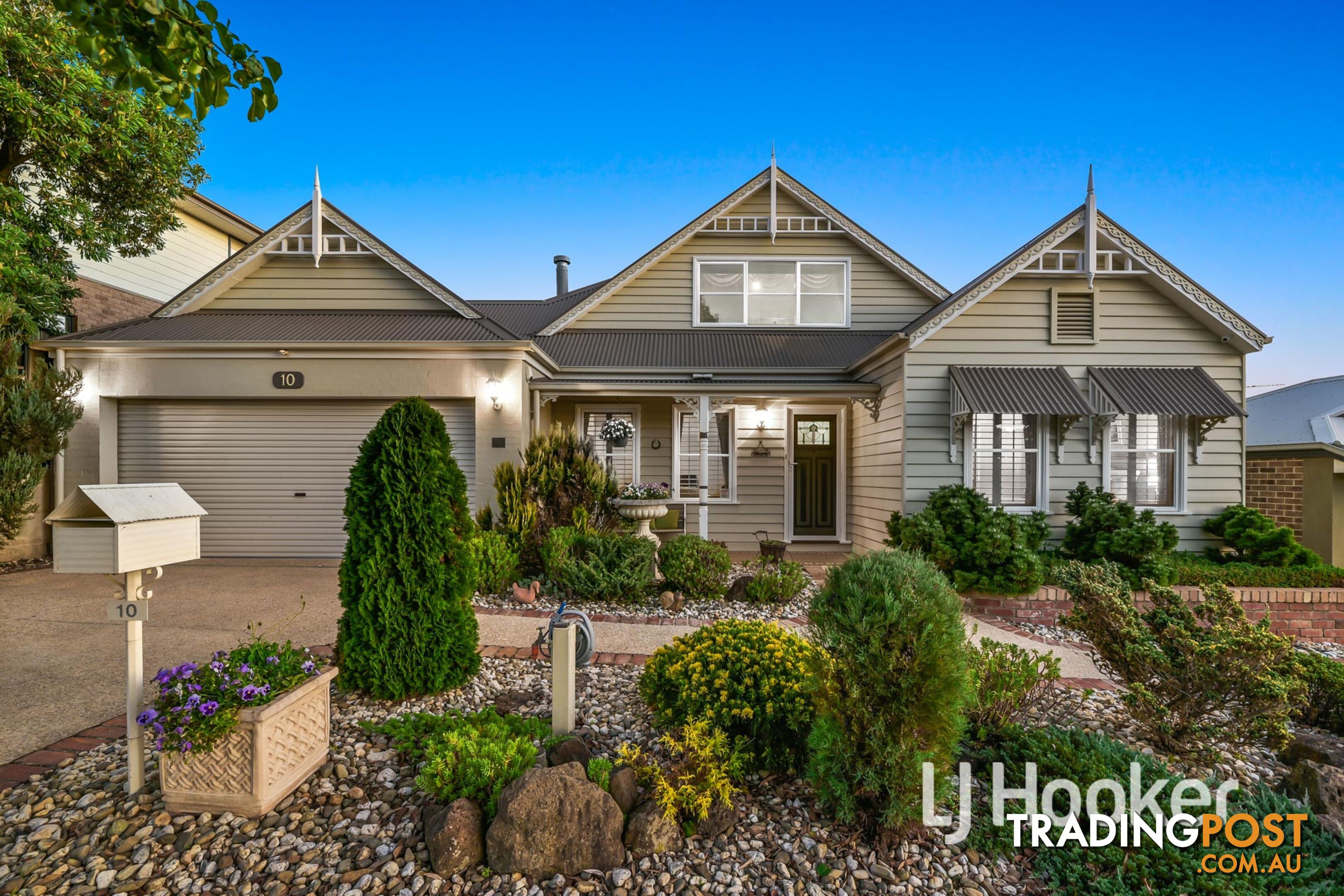 10 Michigan Grange PAKENHAM VIC 3810