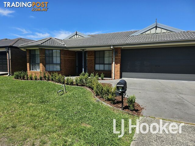 6 Mikasa Place PAKENHAM VIC 3810