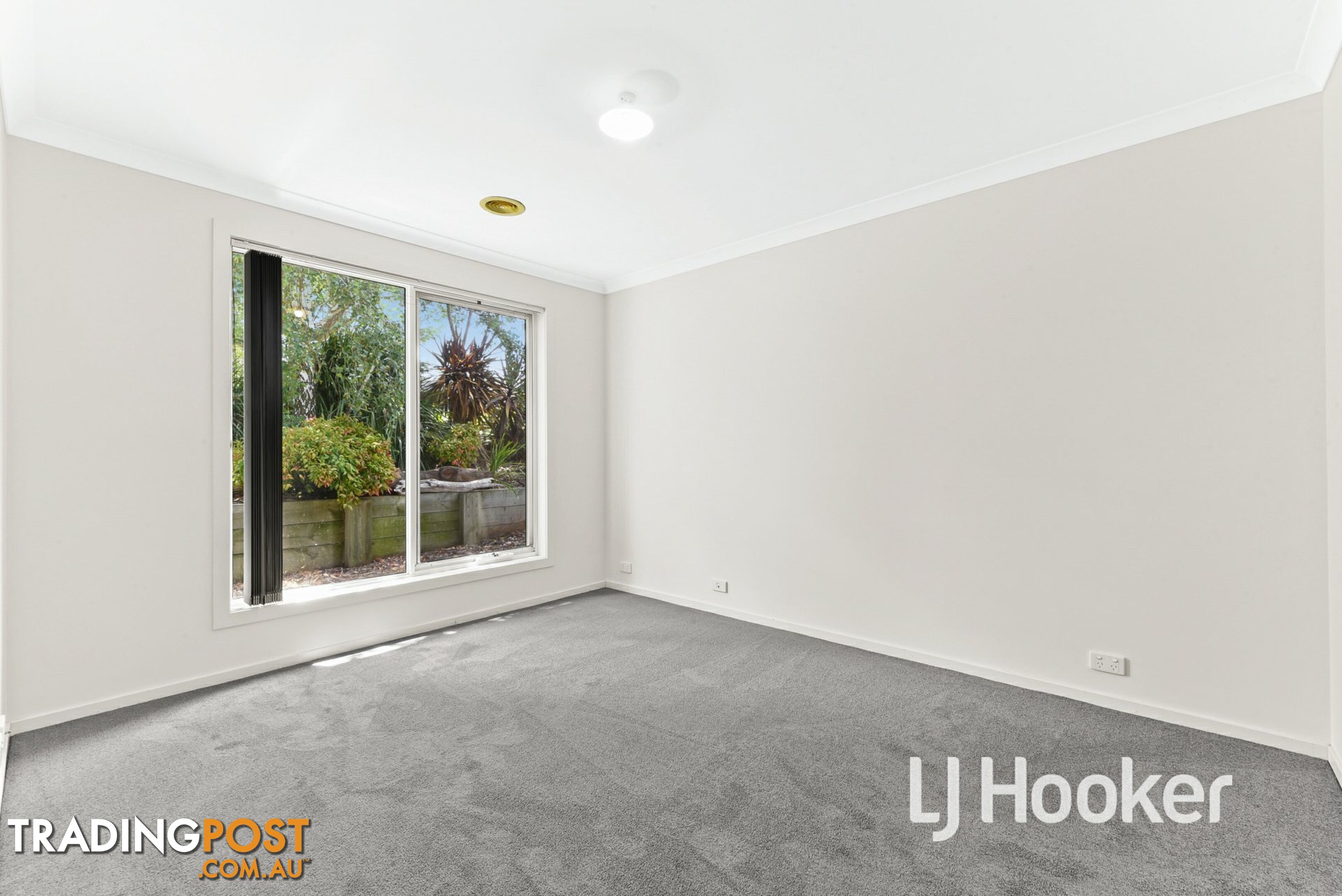 20 Kimberley Grove PAKENHAM VIC 3810